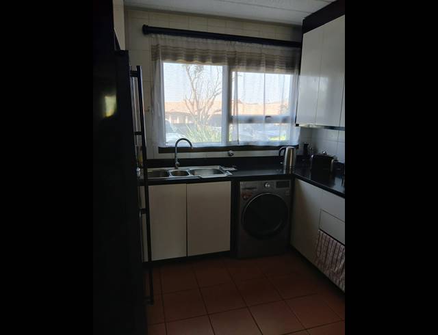 2 BEDROOM APARTMENT FOR SALE IN KEY WEST ESTATE